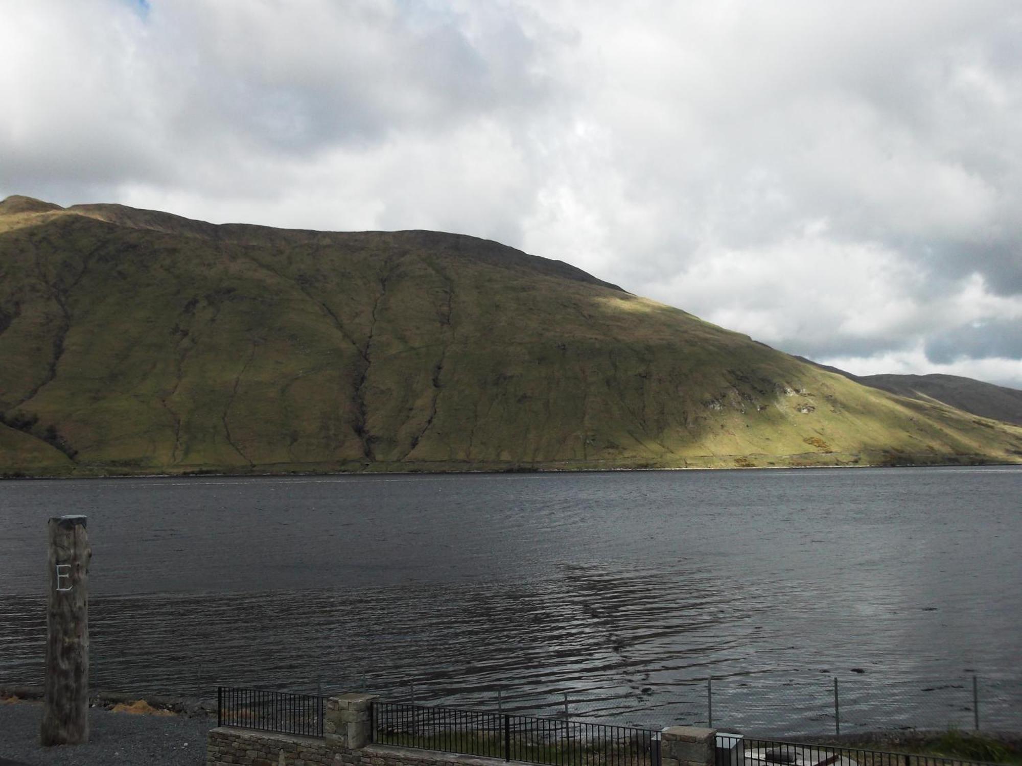 Leenane Hotel ลีนอน ภายนอก รูปภาพ