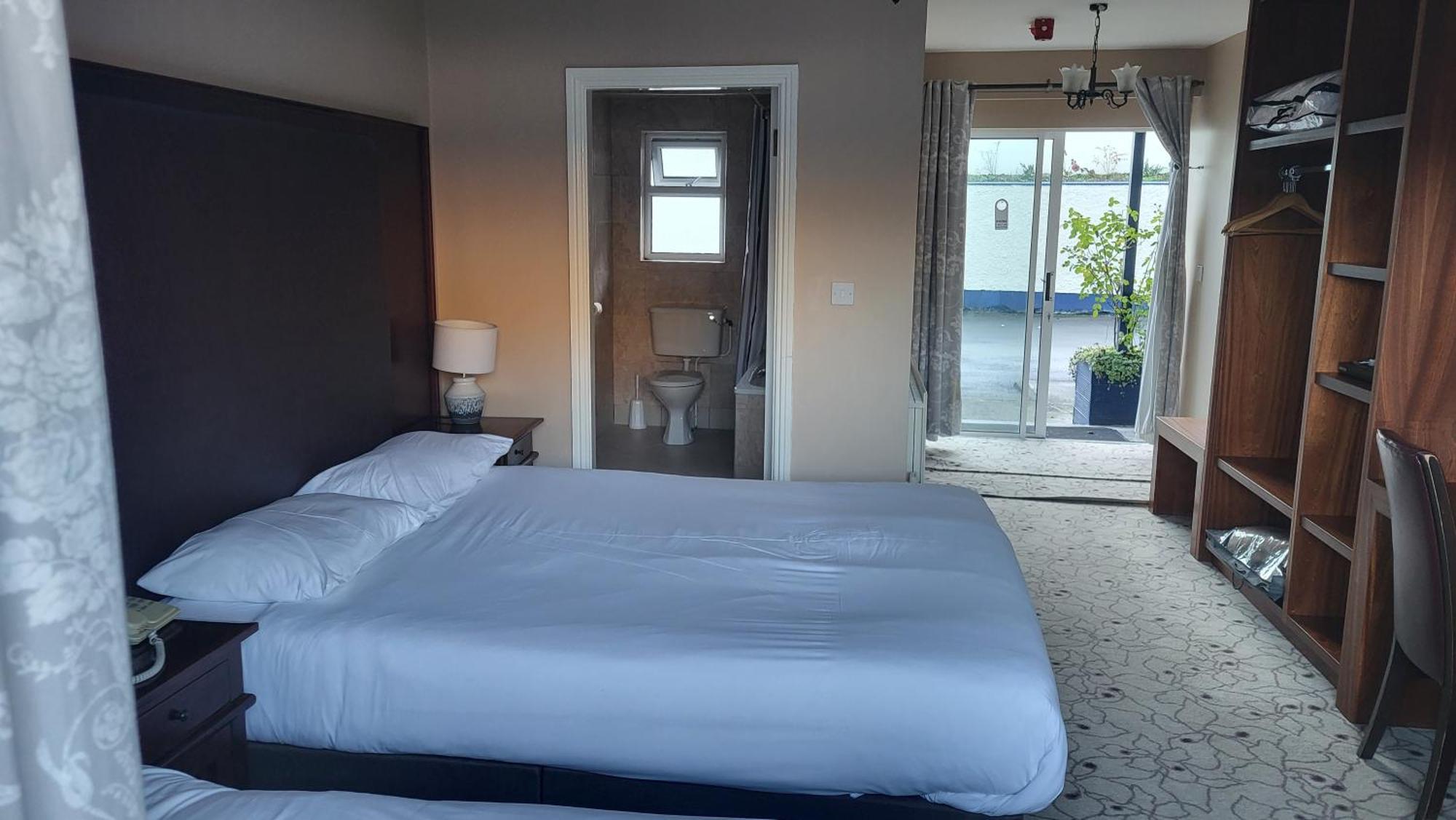 Leenane Hotel ลีนอน ภายนอก รูปภาพ